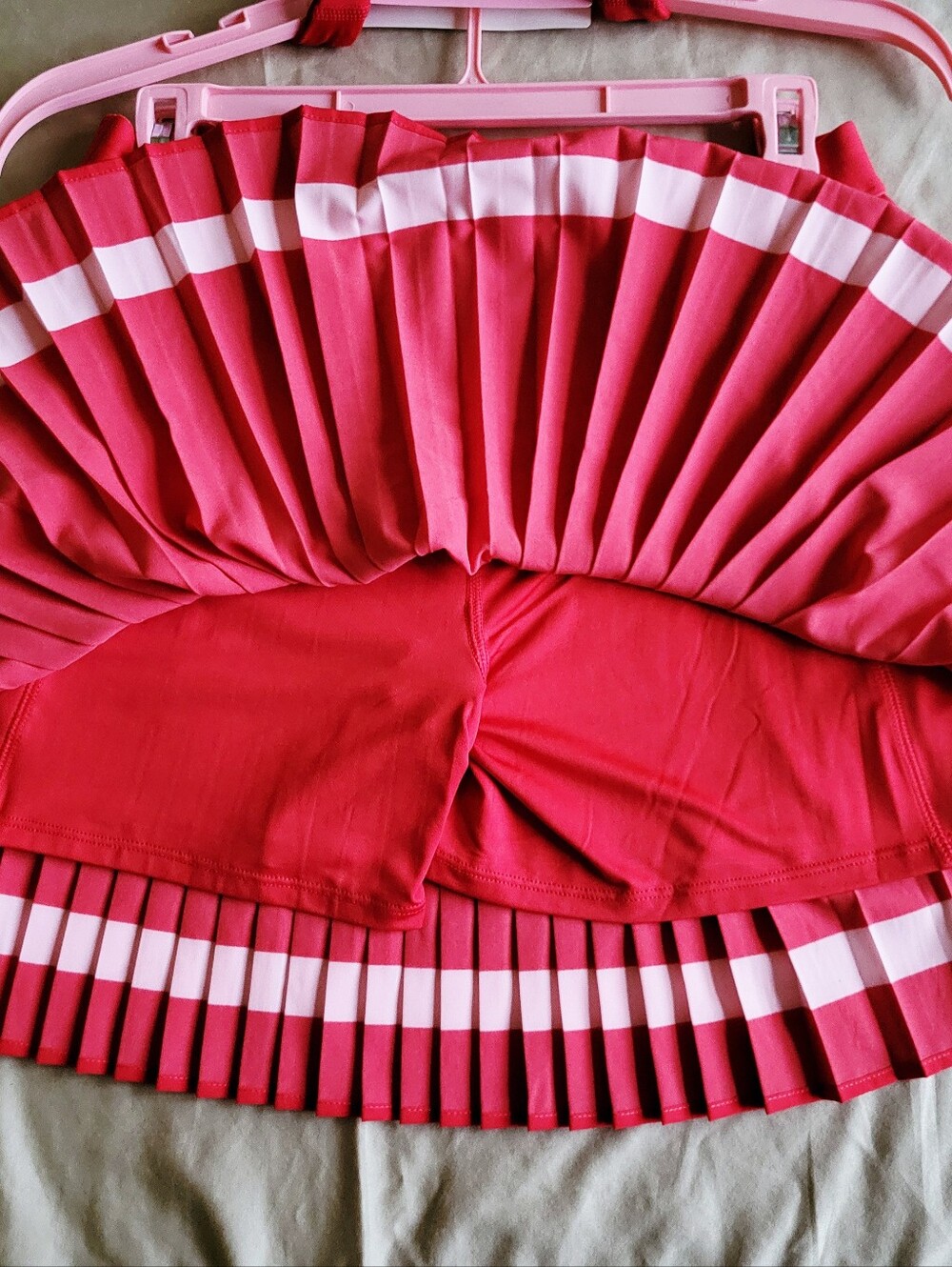 Juicy Couture Sport 2-Pc Red Set Pleated Skort & Bra Size M Tennis & Activewear - Picture 7 of 8